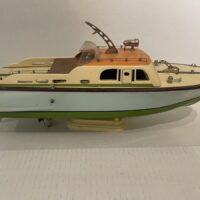 Ito 18" Battery Powered Cabin Cruiser